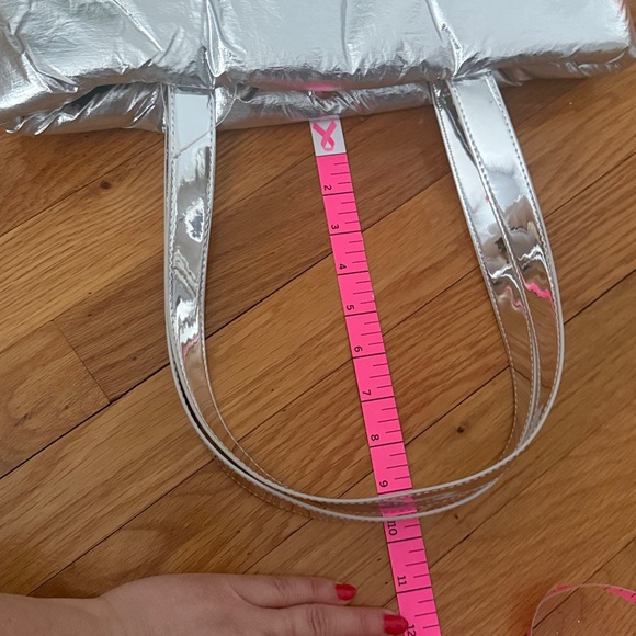 Clinique limited-edition Tote NWT - Picture 6 of 6